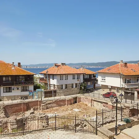 търтефф Villa *