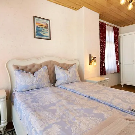 Вилла търтефф *